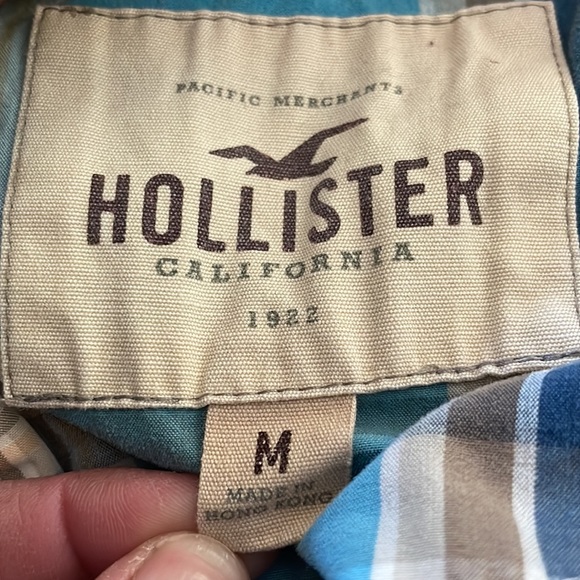 Hollister (M) snap closure long sleeve shirt - Picture 3 of 3